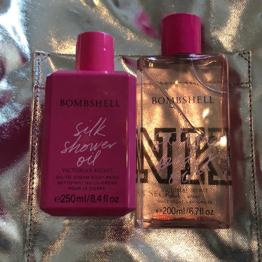 Victoria’s Secret Bombshell shower oil & body oil